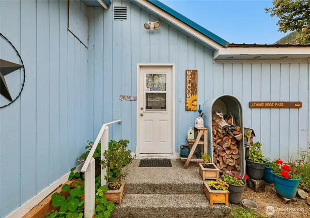 Photo 2 of Single family home for sale at 59291 State Route 20, Marblemount, WA 98267 | MLS# NWM2568876 | Listing updated on 2026-09-21