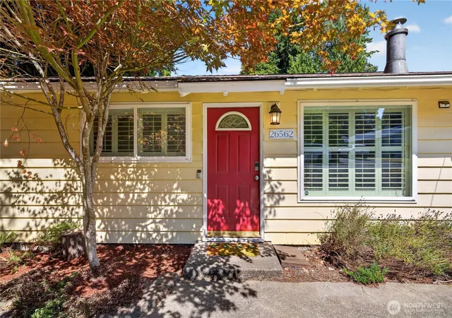 Photo 3 of Single family home for sale at 26562 221st Place Se, Maple Valley, WA 98038 | MLS# NWM2568879 | Listing updated on 2026-09-24