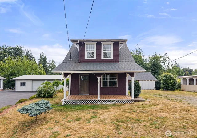 Photo 3 of Sale Pending at 306 B St, South Bend, WA 98586 | MLS# NWM2568892 | Listing updated on 2026-09-19