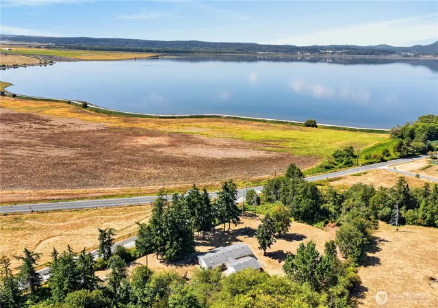 Photo 2 of Manufactured home for sale at 12953 Marihugh Rd, Mount Vernon, WA 98273 | MLS# NWM2568894 | Listing updated on 2026-09-25