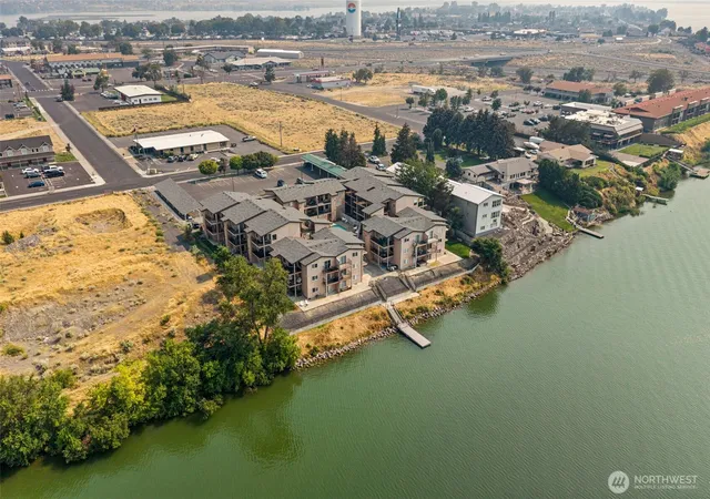 Photo 2 of Condo for sale at 2900 W Marina Dr #202, Moses Lake, WA 98837 | MLS# NWM2568902 | Listing updated on 2026-09-23