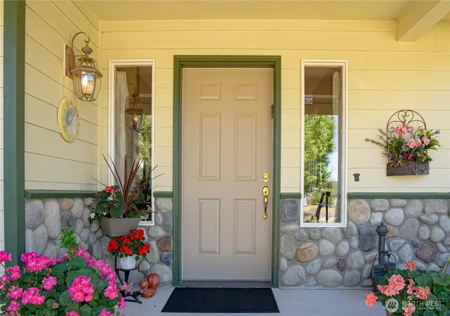 Photo 3 of Sale Pending at 191 Quail Meadows Dr, Sequim, WA 98382 | MLS# NWM2568906 | Listing updated on 2026-08-20