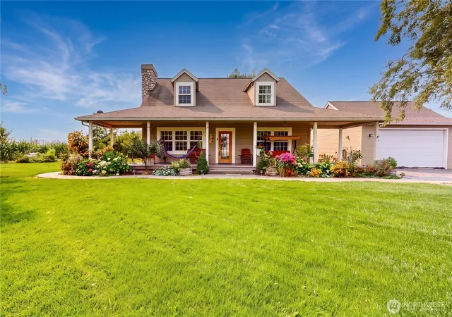 Photo 1 of Sale Pending at 52406 Sunquist Rd, Milton Freewater, OR 97862 | MLS# NWM2568925 | Listing updated on 2026-09-25