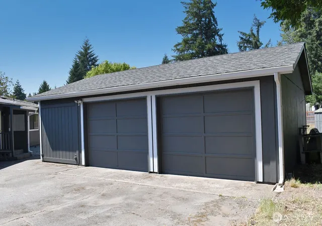 Photo 4 of Sale Pending at 16119 85Th Ct Se, Yelm, WA 98597 | MLS# NWM2568933 | Listing updated on 2026-09-25