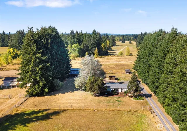 Photo 4 of Manufactured home for sale at 559 Toledo Salmon Crk Rd, Toledo, WA 98591 | MLS# NWM2568947 | Listing updated on 2026-09-23