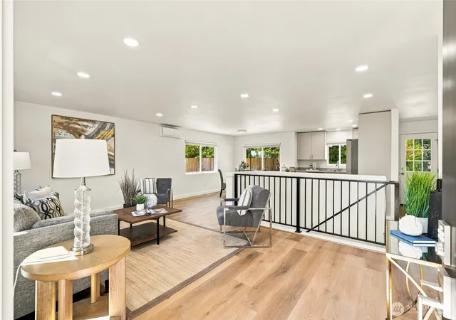 Photo 3 of Single family home for sale at 7414 Highland Dr, Everett, WA 98203 | MLS# NWM2568950 | Listing updated on 2026-10-02