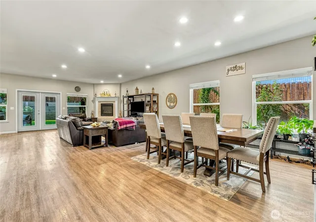Photo 4 of Single family home for sale at 319 SE Highland Park Dr, College Place, WA 99324 | MLS# NWM2568970 | Listing updated on 2026-10-22