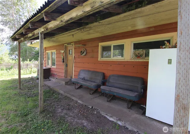 Photo 4 of Single family home for sale at 2095 Postal Ave, Bellingham, WA 98226 | MLS# NWM2569002 | Listing updated on 2026-09-23