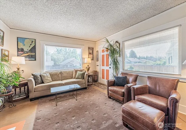 Photo 3 of Sale Pending at 616 S Union Ave, Tacoma, WA 98405 | MLS# NWM2569011 | Listing updated on 2026-09-25