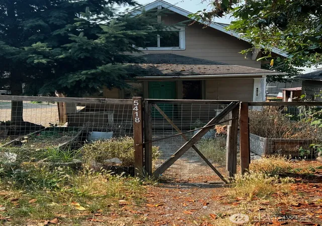 Photo 1 of Single family home for sale at 5418 S Wapato St, Tacoma, WA 98409 | MLS# NWM2569012 | Listing updated on 2026-09-23