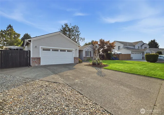 Photo 3 of Single family home for sale at 21802 114th Street E, Bonney Lake, WA 98391 | MLS# NWM2569031 | Listing updated on 2026-09-29