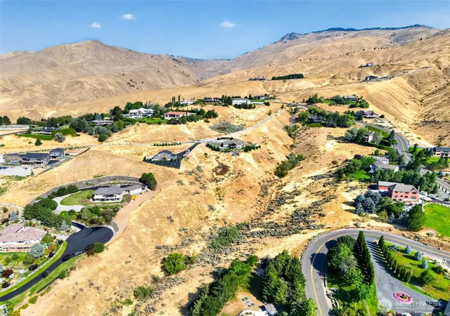 Photo 4 of Land for sale at 4326 Anna Ln, Wenatchee, WA 98801 | MLS# NWM2569036 | Listing updated on 2026-09-23