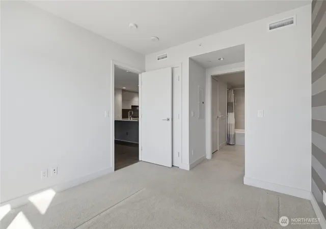 Photo 4 of Condo for sale at 583 Battery St #1505N, Seattle, WA 98121 | MLS# NWM2569038 | Listing updated on 2026-09-23
