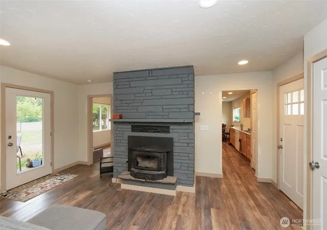 Photo 3 of Single family home for sale at 415 N Lees Crk Rd, Port Angeles, WA 98362 | MLS# NWM2569054 | Listing updated on 2026-09-23