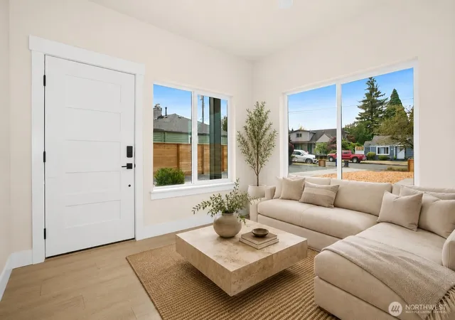 Photo 2 of Townhouse for sale at 508 Sw 137th Street #B, Burien, WA 98166 | MLS# NWM2569056 | Listing updated on 2026-09-23