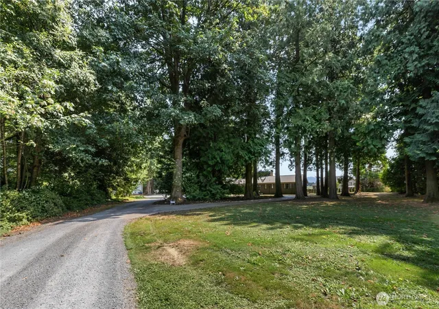 Photo 3 of Single family home for sale at 831 E Wiser Lake Rd, Lynden, WA 98264 | MLS# NWM2569066 | Listing updated on 2026-09-29