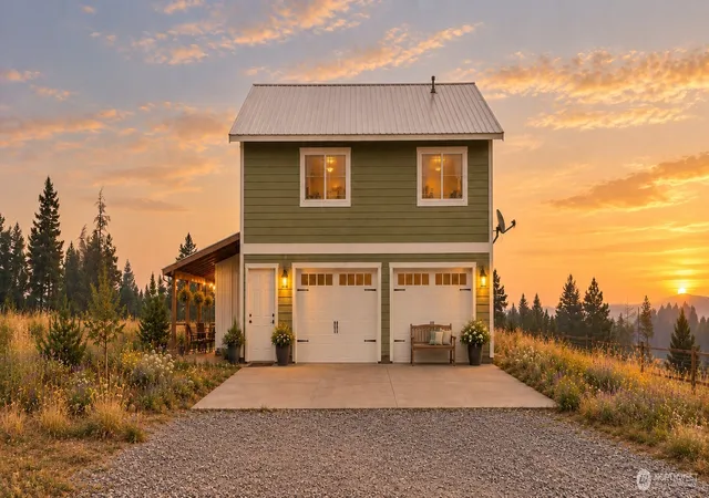 Photo 1 of Single family home for sale at 649 Bill Oules Ln, Chelan, WA 98816 | MLS# NWM2569081 | Listing updated on 2026-10-06