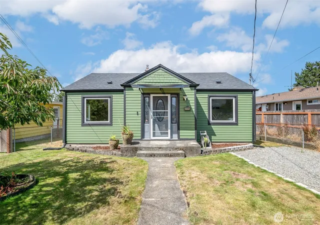 Photo 1 of Single family home for sale at 5406 L St, Tacoma, WA 98408 | MLS# NWM2569082 | Listing updated on 2026-10-02