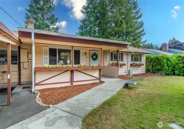 Photo 1 of Single family home for sale at 625 175th Street S, Spanaway, WA 98387 | MLS# NWM2569085 | Listing updated on 2026-09-22