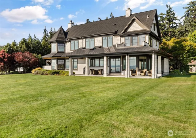Photo 3 of Single family home for sale at 5844 Mutiny Bay Rd, Freeland, WA 98249 | MLS# NWM2569093 | Listing updated on 2026-09-23