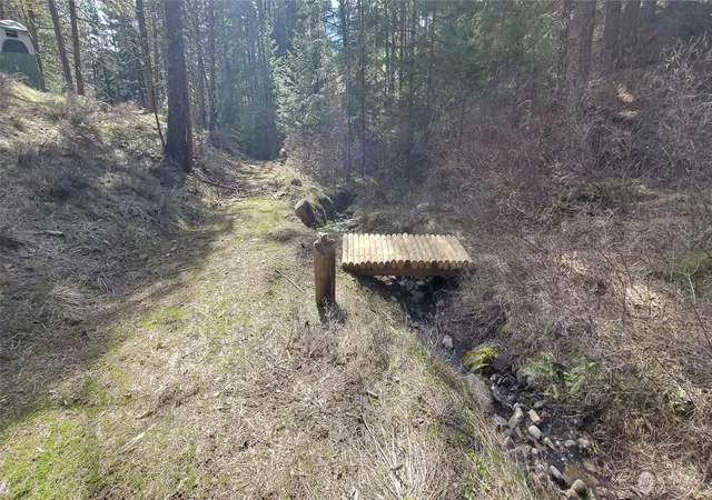 Photo 4 of Land for sale at 4 Red Brg Rd, Cle Elum, WA 98922 | MLS# NWM2569095 | Listing updated on 2026-09-23