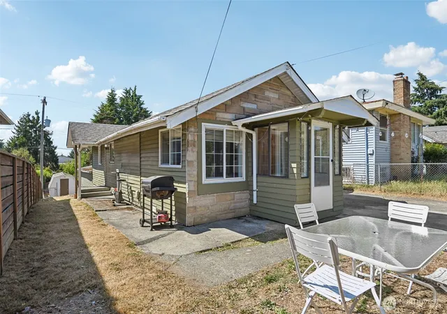 Photo 3 of Single family home for sale at 8703 16th Avenue Sw, Seattle, WA 98106 | MLS# NWM2569098 | Listing updated on 2026-09-23