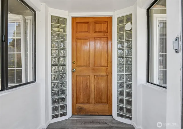 Photo 4 of Single family home for sale at 8703 16th Avenue SW, Seattle, WA 98106 | MLS# NWM2569098 | Listing updated on 2026-09-23