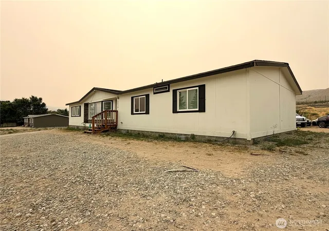 Photo 3 of Manufactured home for sale at 2210 Tacoma Ave, Bridgeport, WA 98813 | MLS# NWM2569106 | Listing updated on 2026-09-23