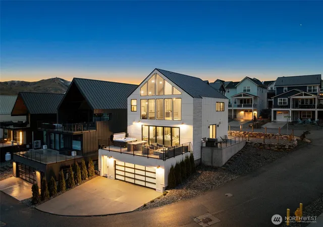 Photo 3 of Single family home for sale at 1302 Dragonfly Ct, Chelan, WA 98816 | MLS# NWM2569121 | Listing updated on 2026-09-24