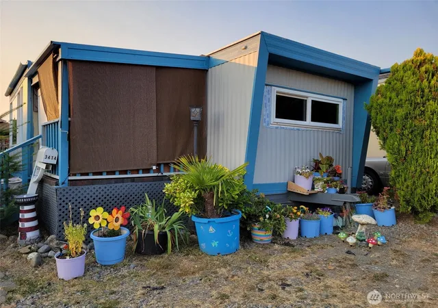 Photo 1 of Manufactured home for sale at 3414 S 182nd Street, Sea Tac, WA 98188 | MLS# NWM2569168 | Listing updated on 2026-09-23