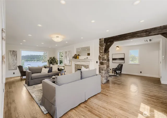Photo 1 of Mansion for sale at 16066 Inglewood Rd Ne, Kenmore, WA 98028 | MLS# NWM2569187 | Listing updated on 2026-10-01