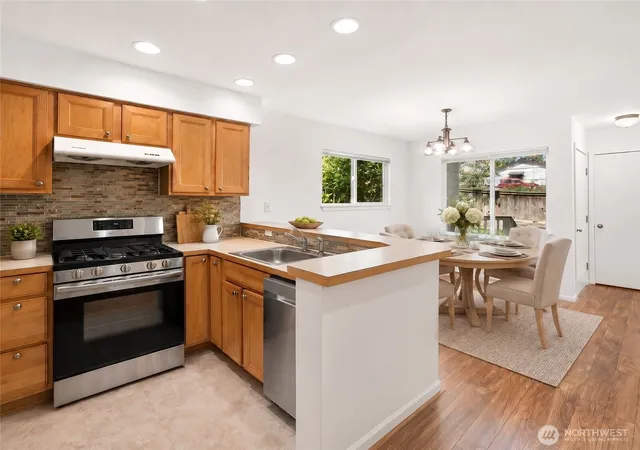 Photo 4 of Townhouse for sale at 3308 S Holly Pl, Seattle, WA 98118 | MLS# NWM2569205 | Listing updated on 2026-09-23
