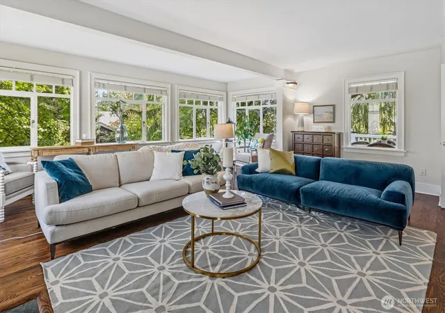 Photo 3 of Single family home for sale at 1920 Ne Naomi Pl, Seattle, WA 98115 | MLS# NWM2569220 | Listing updated on 2026-10-02