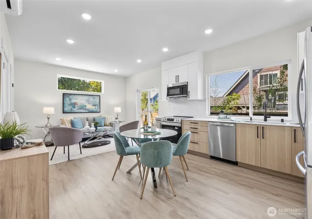 Photo 3 of Single family home for sale at 1415 Martin Luther King Jr Way, Seattle, WA 98122 | MLS# NWM2569224 | Listing updated on 2026-10-01