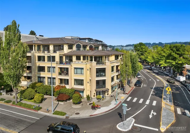 Photo 3 of Condo for sale at 210 Market St #304, Kirkland, WA 98033 | MLS# NWM2569242 | Listing updated on 2026-09-28