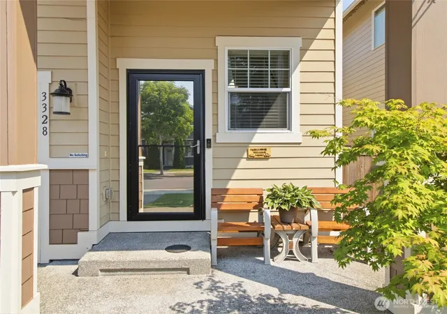 Photo 2 of Single family home for sale at 3328 Nova St Ne, Lacey, WA 98516 | MLS# NWM2569243 | Listing updated on 2026-09-23
