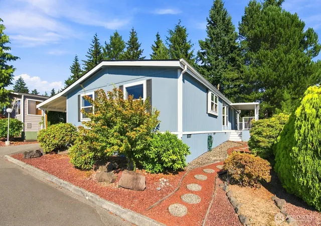 Photo 2 of Manufactured home for sale at 1427 100th St Sw #22, Everett, WA 98204 | MLS# NWM2569255 | Listing updated on 2026-10-02