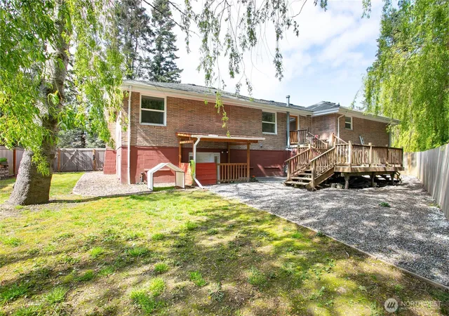 Photo 2 of Sale Pending at 997 W Larson Rd, Bellingham, WA 98226 | MLS# NWM2569272 | Listing updated on 2026-09-25