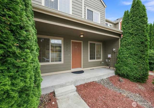 Townhouse for sale at 2732 Hidden Springs Loop SE, Lacey, WA 98503 | MLS# NWM2569288
