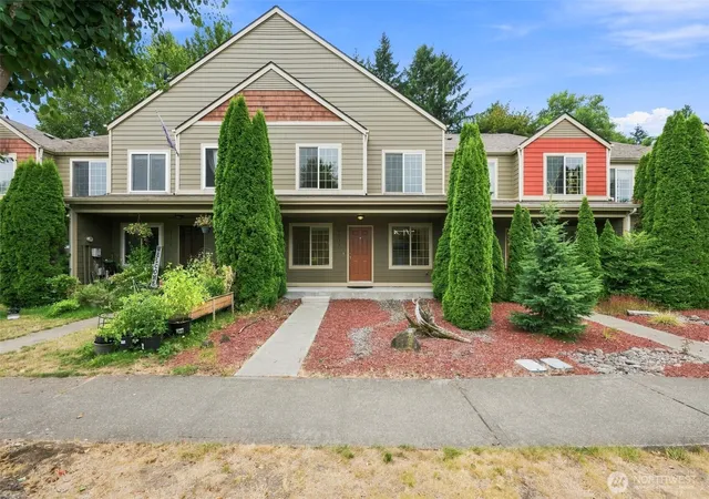Photo 2 of Townhouse for sale at 2732 Hidden Springs Loop Se, Lacey, WA 98503 | MLS# NWM2569288 | Listing updated on 2026-10-01