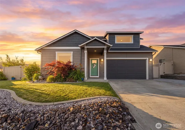Photo 1 of Single family home for sale at 284 S Nevada, East Wenatchee, WA 98802 | MLS# NWM2569296 | Listing updated on 2026-09-29