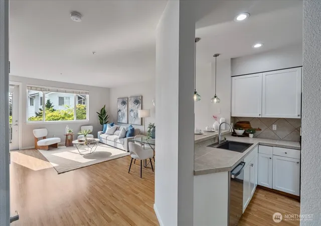 Photo 3 of Townhouse for sale at 10901 124th Avenue Ne #2-4, Kirkland, WA 98033 | MLS# NWM2569297 | Listing updated on 2026-09-30