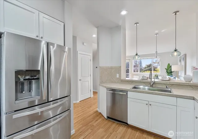 Photo 4 of Townhouse for sale at 10901 124th Avenue NE #2-4, Kirkland, WA 98033 | MLS# NWM2569297 | Listing updated on 2026-09-30