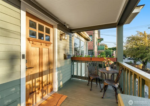 Photo 2 of Sale Pending at 3006 11th Avenue W, Seattle, WA 98119 | MLS# NWM2569339 | Listing updated on 2026-09-20