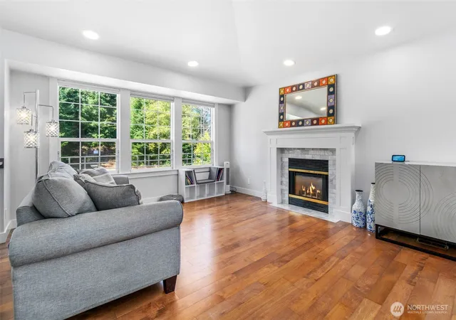 Photo 2 of Single family home for sale at 5529 1st Drive W, Everett, WA 98203 | MLS# NWM2569346 | Listing updated on 2026-10-02