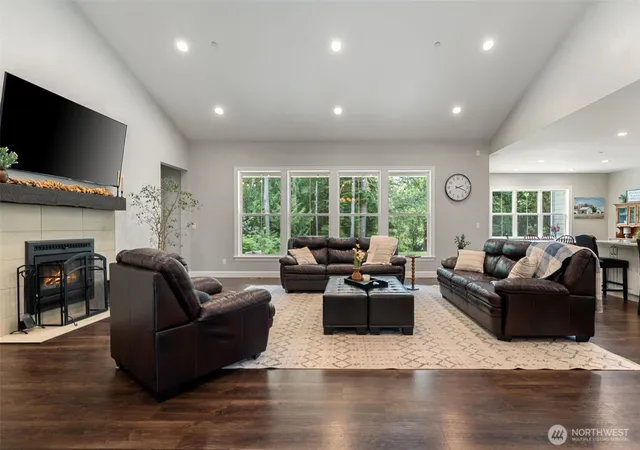 Photo 4 of Single family home for sale at 2516 157th Street Ct NW, Gig Harbor, WA 98332 | MLS# NWM2569379 | Listing updated on 2026-09-23