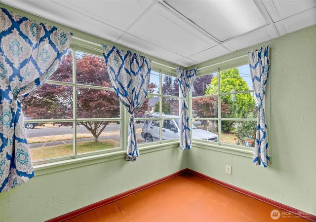 Photo 3 of Single family home for sale at 351 Karr Ave, Hoquiam, WA 98550 | MLS# NWM2569381 | Listing updated on 2026-09-23