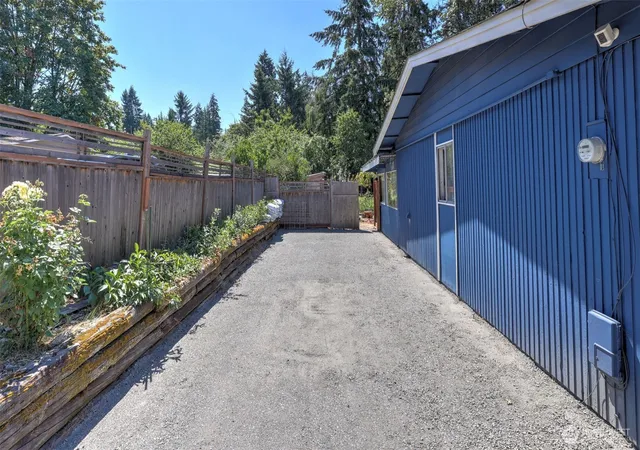 Photo 2 of Sale Pending at 16203 Se Petrovitsky Rd, Renton, WA 98058 | MLS# NWM2569389 | Listing updated on 2026-10-02