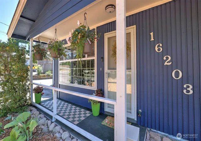 Photo 3 of Sale Pending at 16203 SE Petrovitsky Rd, Renton, WA 98058 | MLS# NWM2569389 | Listing updated on 2026-10-02