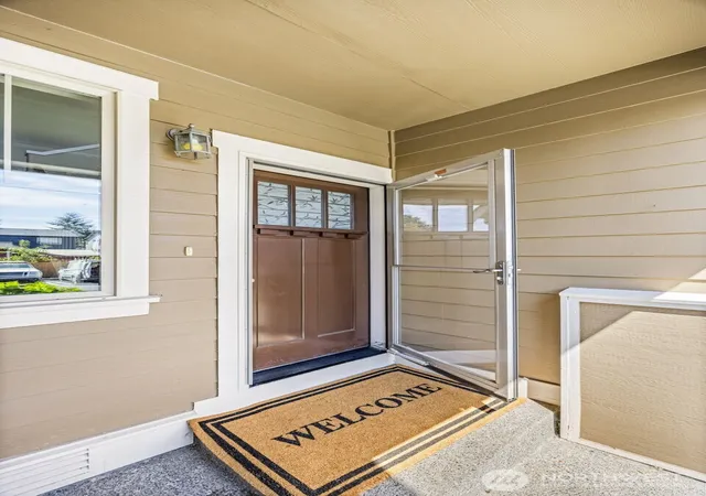 Photo 3 of Townhouse for sale at 514 Pearl St, Snohomish, WA 98290 | MLS# NWM2569390 | Listing updated on 2026-09-23